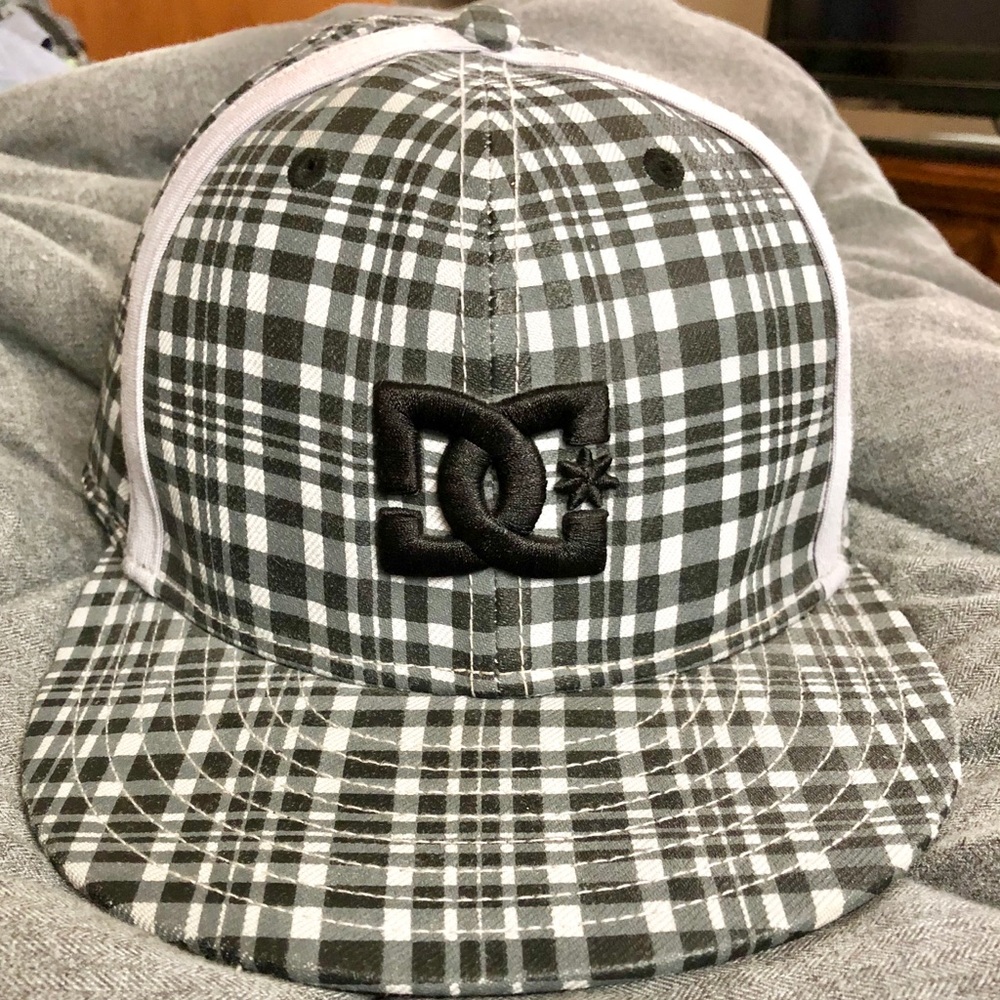 DC Men’s 59 FIFTY fitted hat